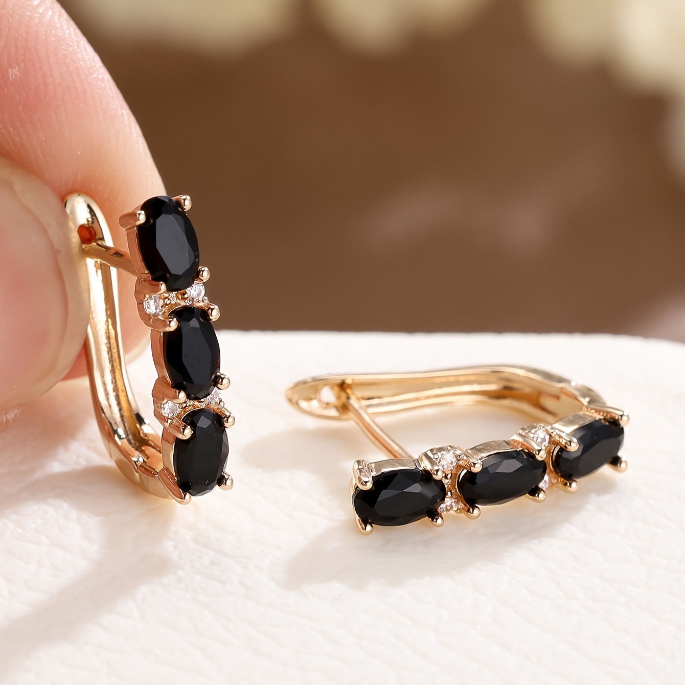 Image of 1 Pair Golden Color Oval Cut Black Stone Drop Earrings For Women Claw Earrings Vintage Fine Jewelry For Pretend Play