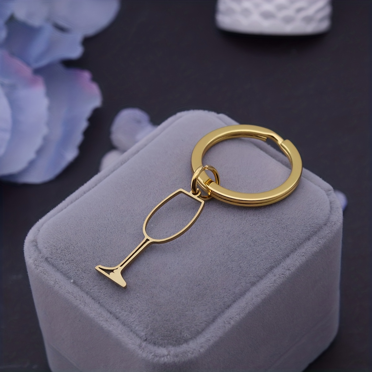 TEMU Wine Stainless Steel Keychain With A Sense Of Lines A Portable Accessory That Prevents Loss And Is Durable Suitable As An Everyday Commuting