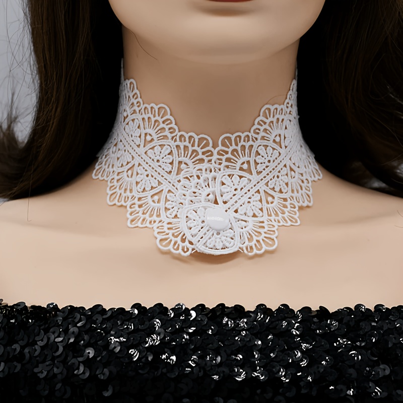 Women's Vintage Openwork Lace Choker with Button Embellishment