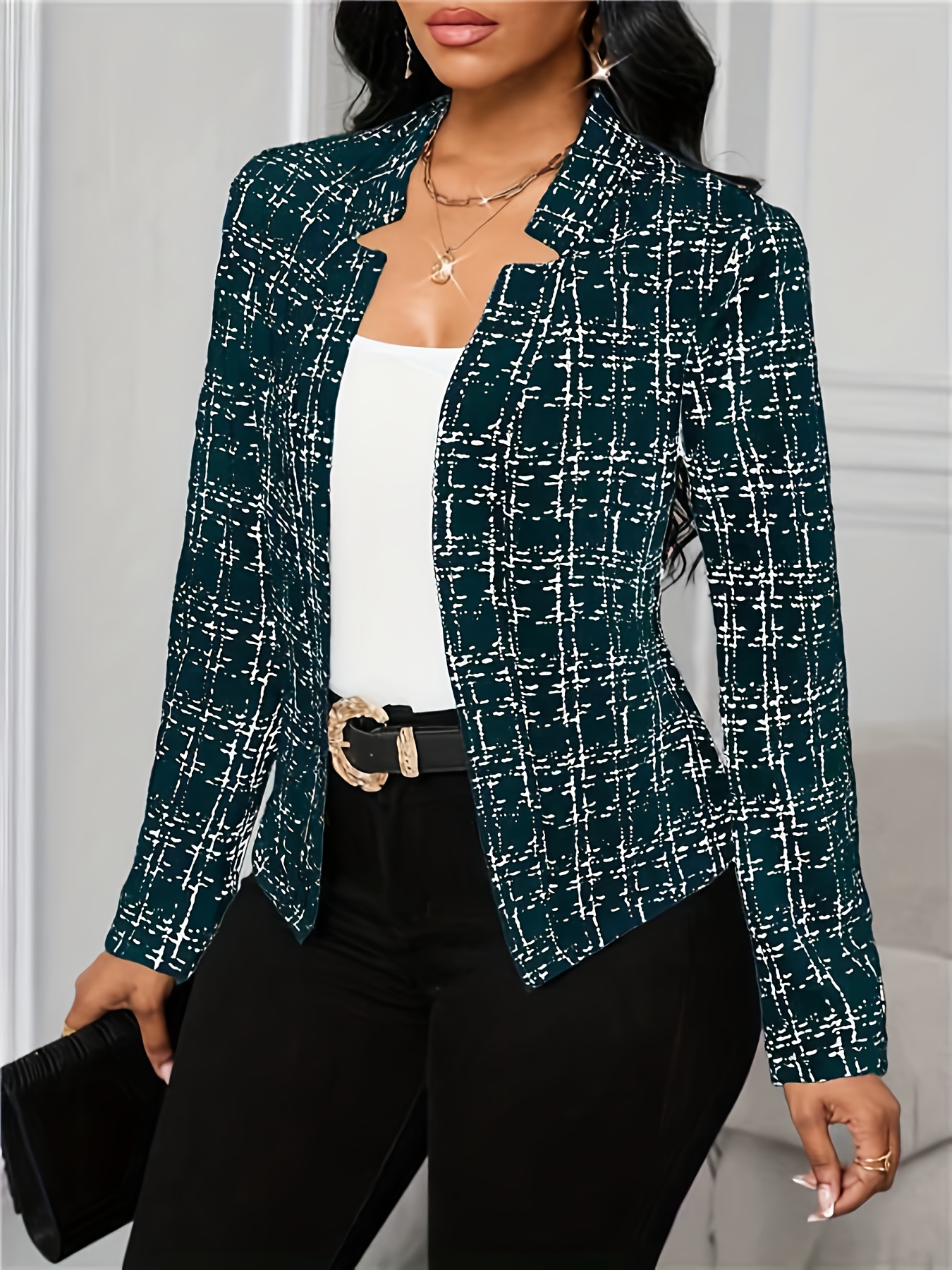 larawan ng item eleganteng   na plaid para sa kababaihan sa kulay beige-brown, may disenyong   collar na angkop sa lahat ng panahon. ang versatile na ito ay perpekto para sa opisina at mga party.
