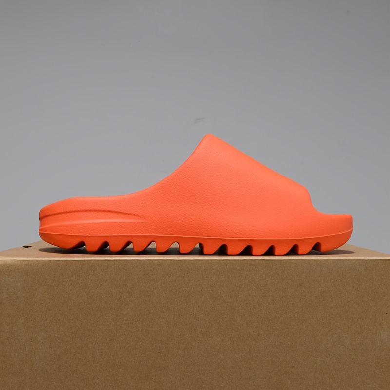 Men'S Summer Slippers for Indoor And Outdoor Use, Featuring Non-Slip Soft Soles, Perfect for Couples.