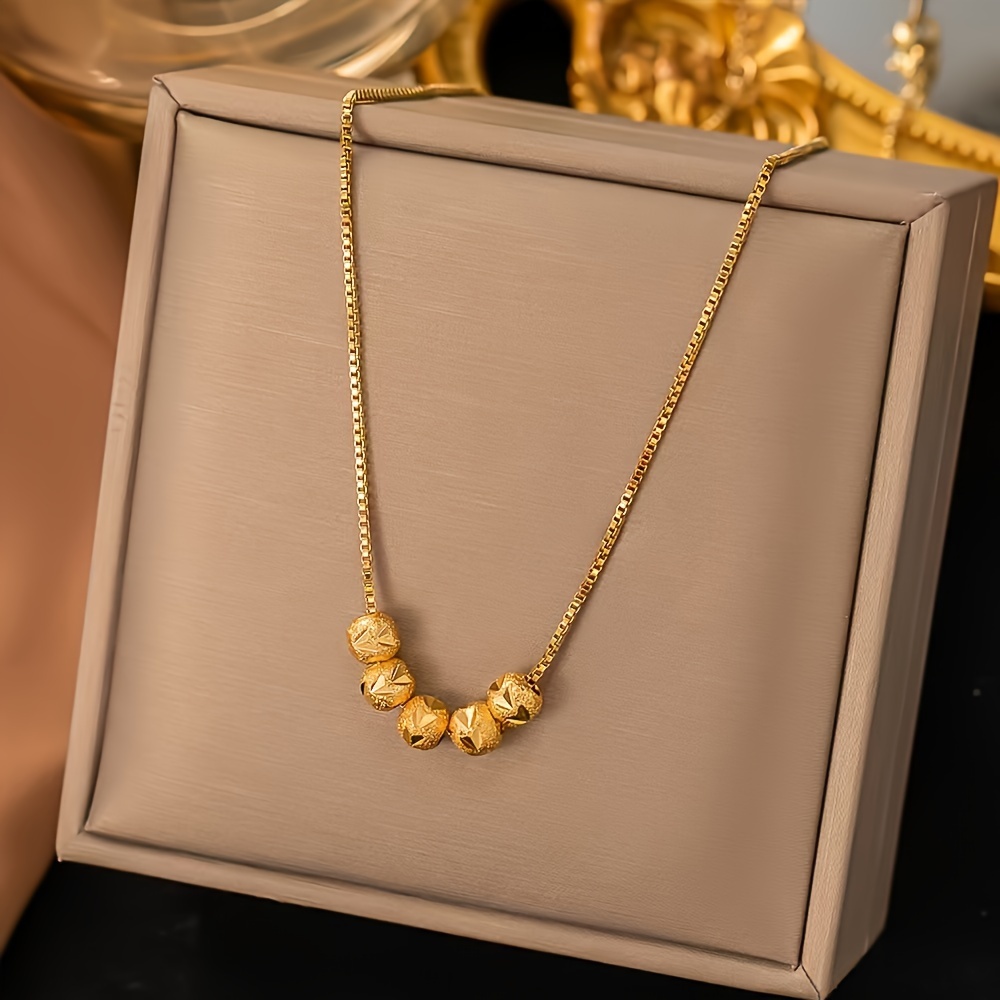 

A -than-luxury, 18-carat Bead-plated, Stainless Steel Necklace Is Suitable For Women To Wear In Their Daily Lives Or As Gifts