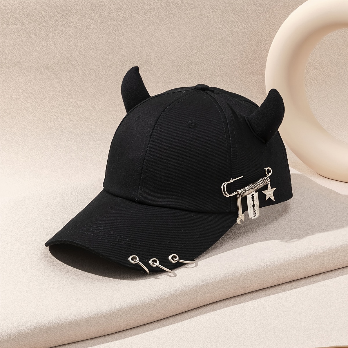 

Fashion Casual Cool Street Hip Hop Style Street Outdoor Horn Baseball Cap, Daily Accessories For Men And Women