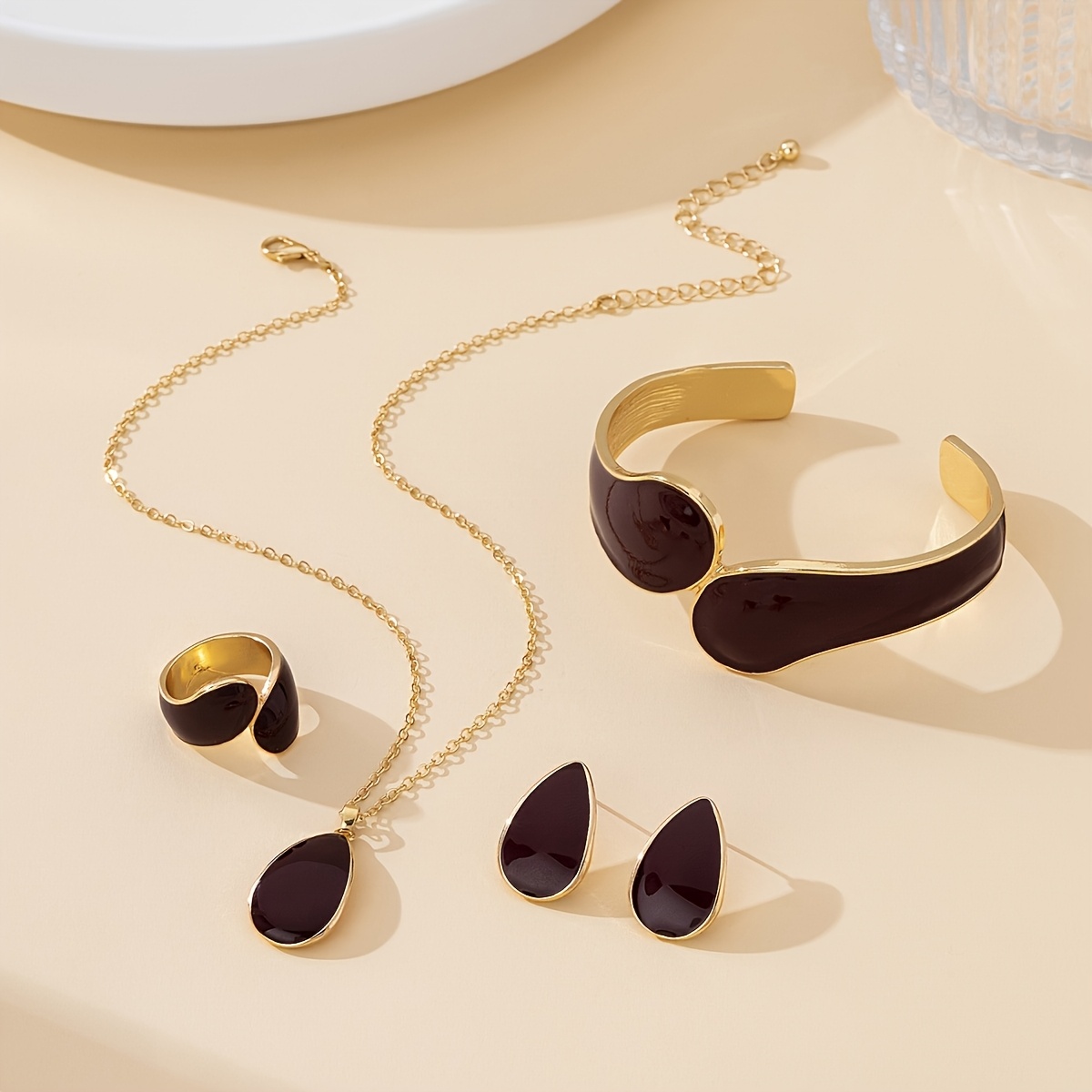 TEMU Parure de bijoux 5 pièces pour femme, design élégant et sophistiqué, collier de , boucles d'oreilles clous, bague et bracelet, émail dégoulinant
