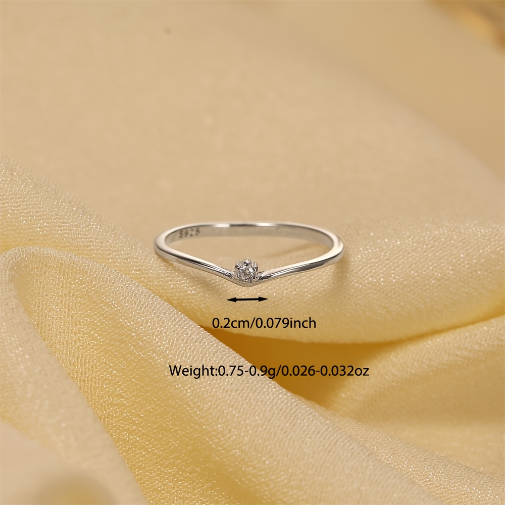 925 Silver V-shaped Synthetic Zirconium Women's Ring