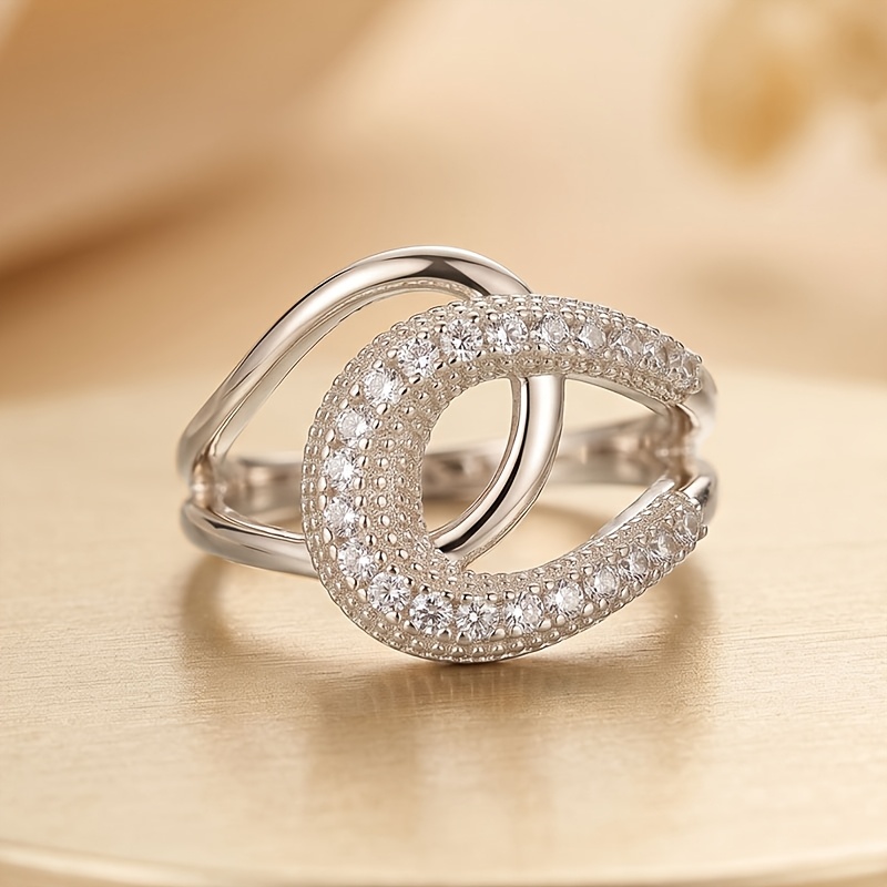 Fashionable Light Luxury Double Halo Twisted Women's Ring