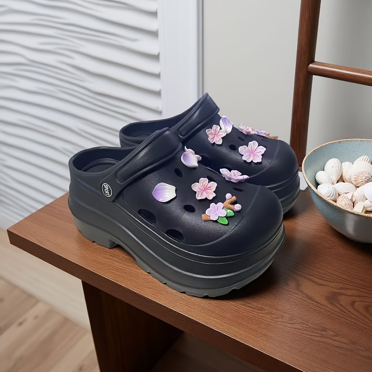 TEMU Women's Platform Clogs. Women's Indoor Slippers Suitable For , Versatile And Casual. A Festive Surprise Gift, Featuring Purple Floral Ornaments.