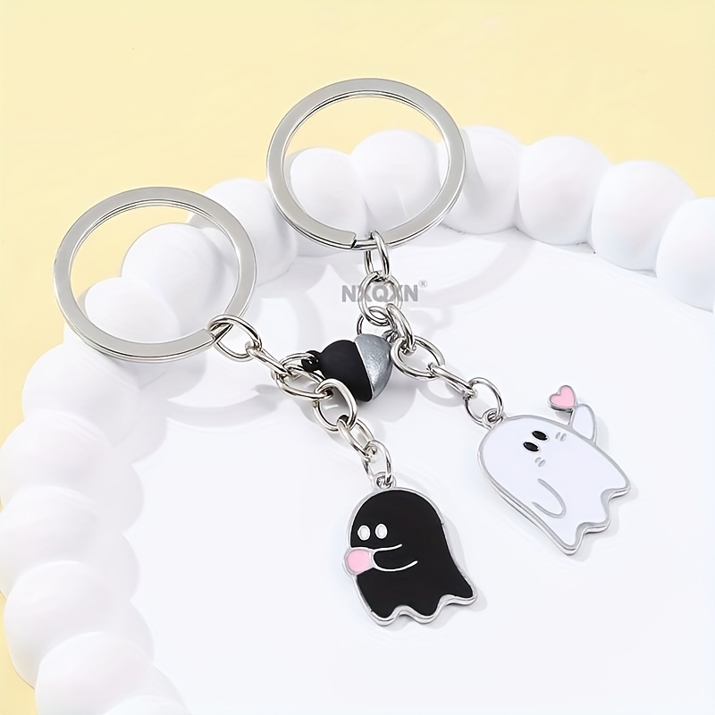 Image of 1 Pair (2) Cartoon Cute Hand-held Love Heart Oil Alloy Keychain Love Heart Magnetic Couple Creative Fashion Pendant For Lover Friend Halloween Souvenir Gift