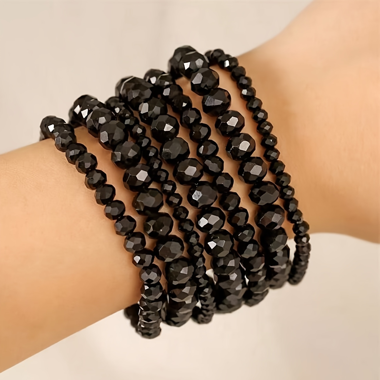 TEMU A Set Of 7 Unique Black Acrylic Bead Bracelets With A Versatile , Layering
