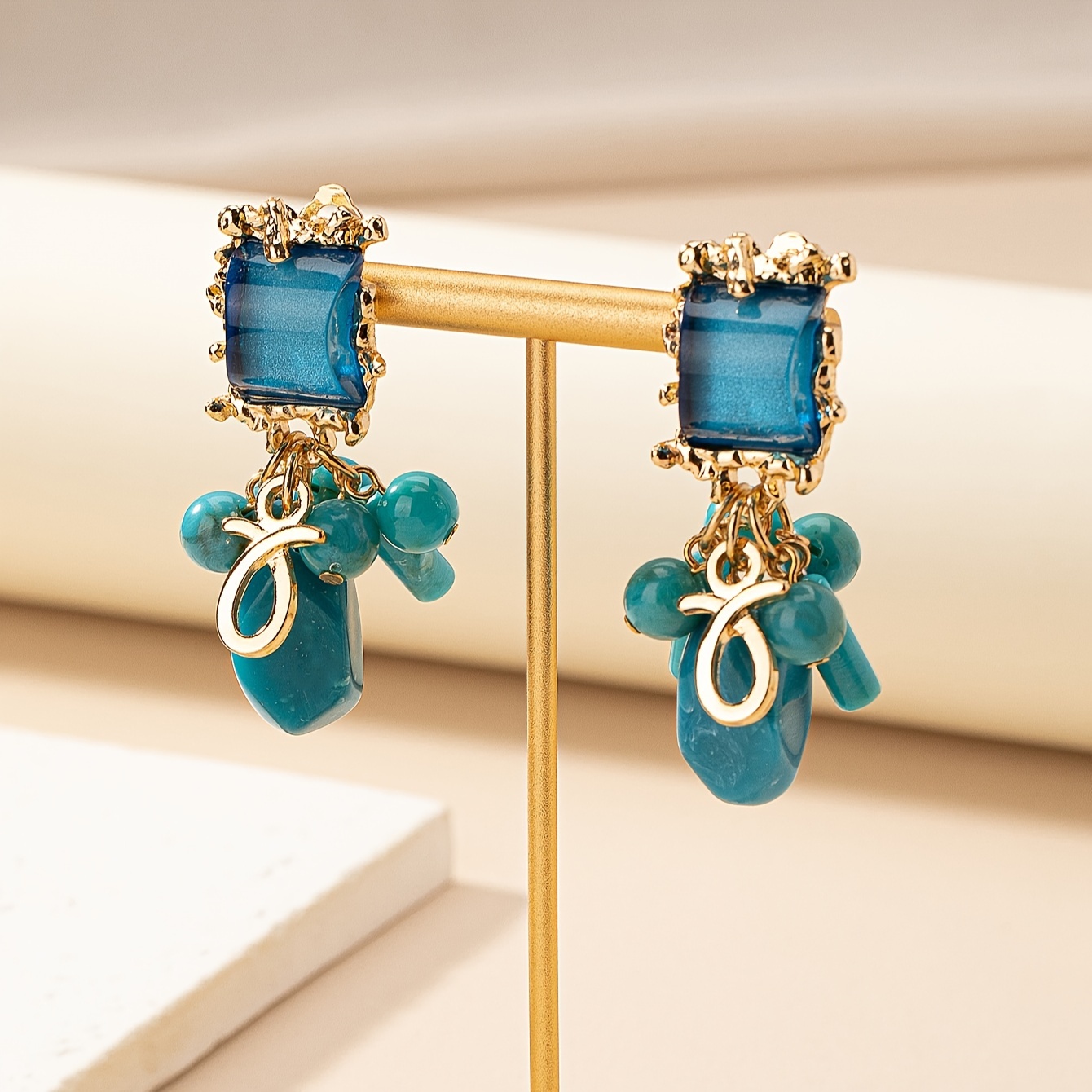 Elegant Retro Resin Beaded Clip-On Earrings for Women, Versatile