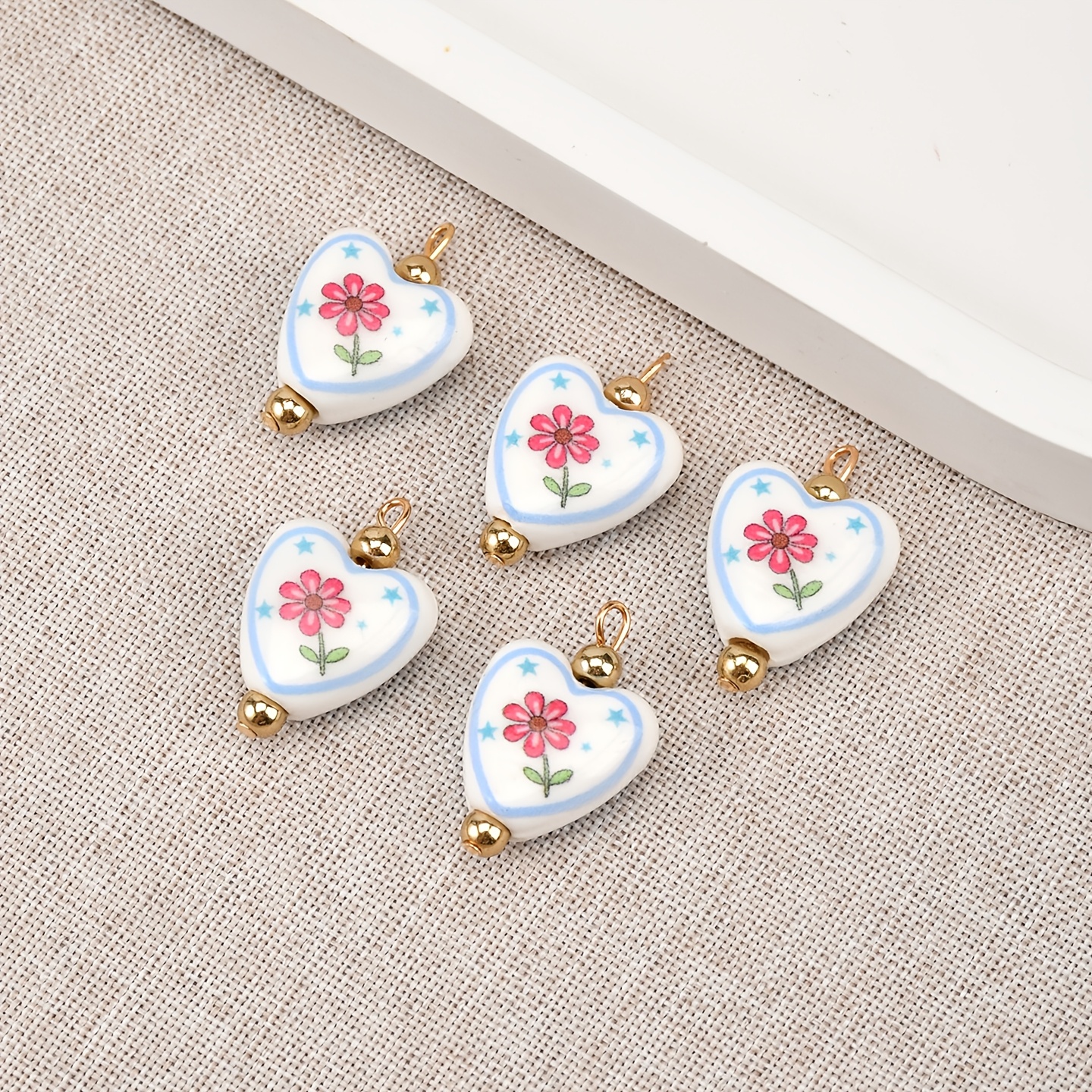 5pcs Random Color Double-Sided Floral Heart-Shaped Ceramic Pendants