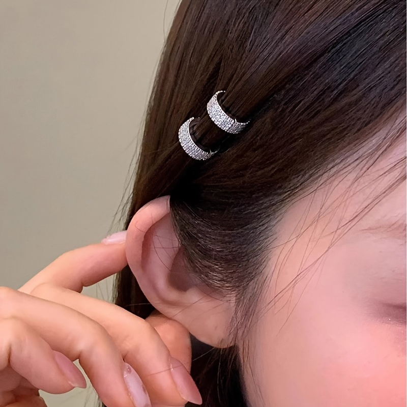 vintage inspired round   hair clip   alloy   with sparkling crystals   bangs and side styling women   accessory   hair accessories details 1