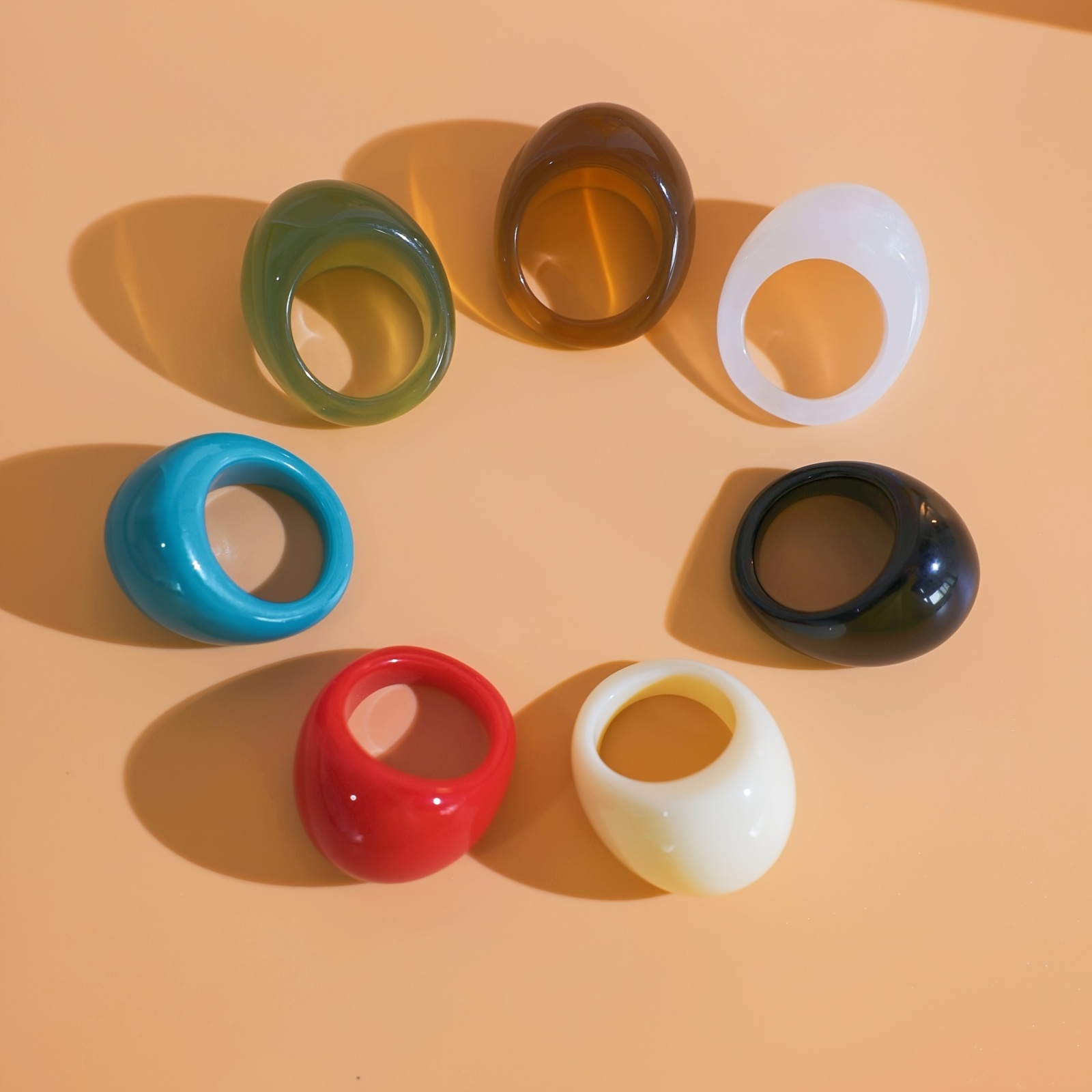 TEMU Conjunto de 7 anillos de resina estilo bohemio para mujer, diseño moderno y personalizado, elegante, apilables y adecuados para uso diario en