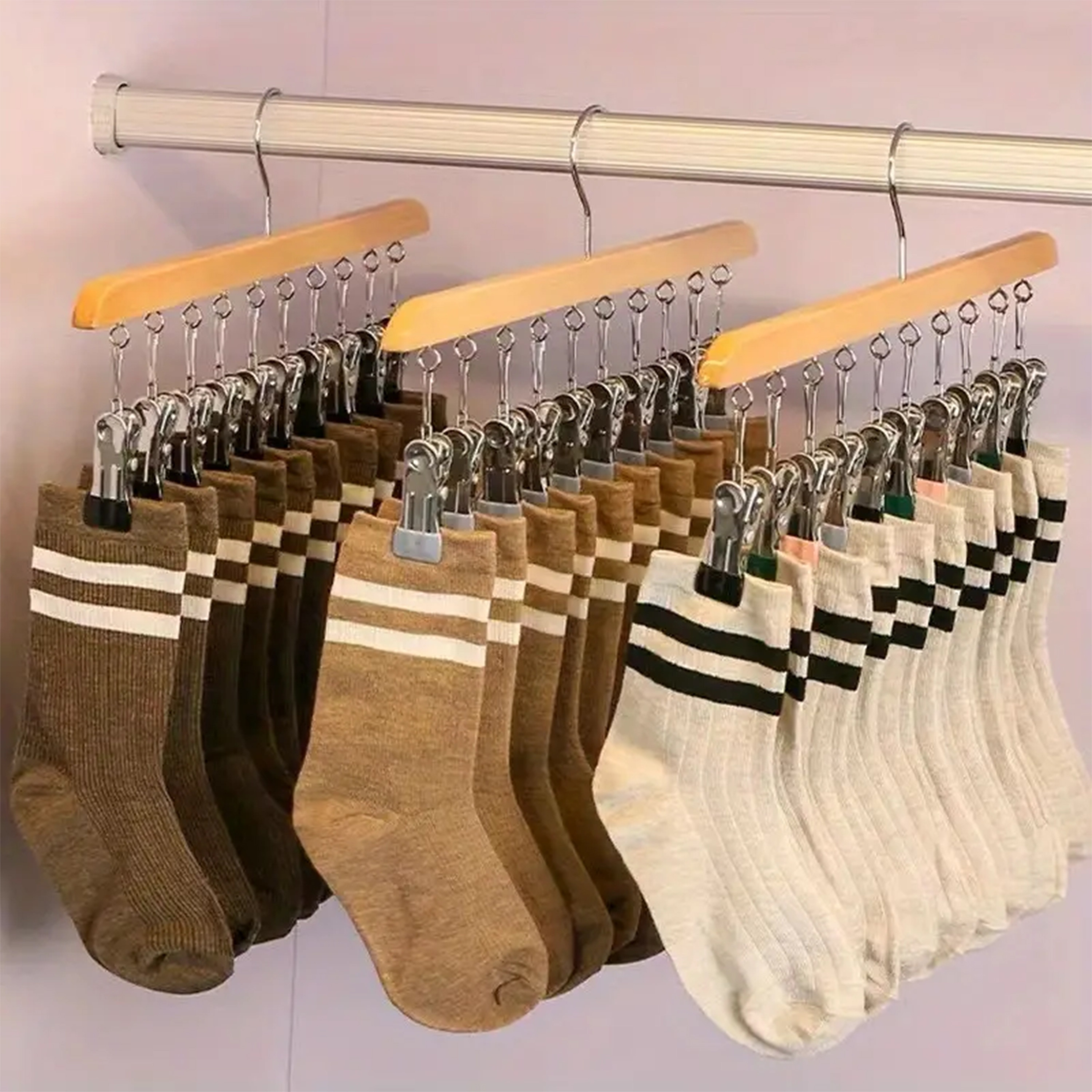 

1pc Multi-clips Legging Hanger, Hat Organizer, Durable Socks Drying Rack For Ties, Scarves, Belts, Household Storage Organizer For Bathroom, Bedroom, Closet, Wardrobe, Home, Dorm