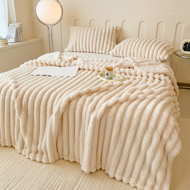 Soft Velvet/flannel Blanket, Modern Light , Machine Washable, Imitation Rabbit Fur Plush, Use, Suitable For Bed, Sofa, Camping And More