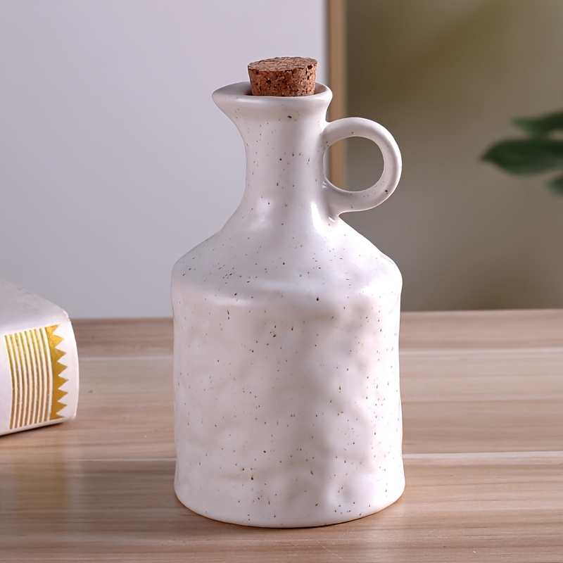 Image of 1pc Of A European- Oil Container, Ideal For Sauces And Vinegar, Featuring A Unique Hand-textured , Perfect For Use In Hotels And Households