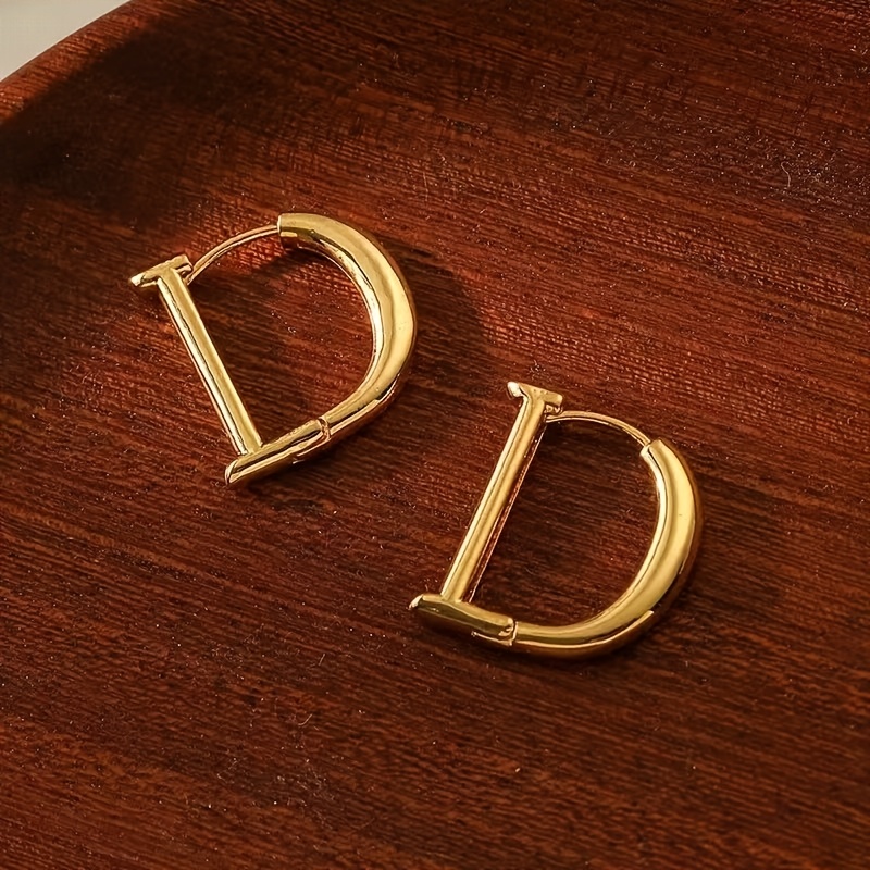 TEMU Une paire de boucles d'oreilles minimalistes en acier inoxydable de D dorées, idéales pour et le port de bijoux