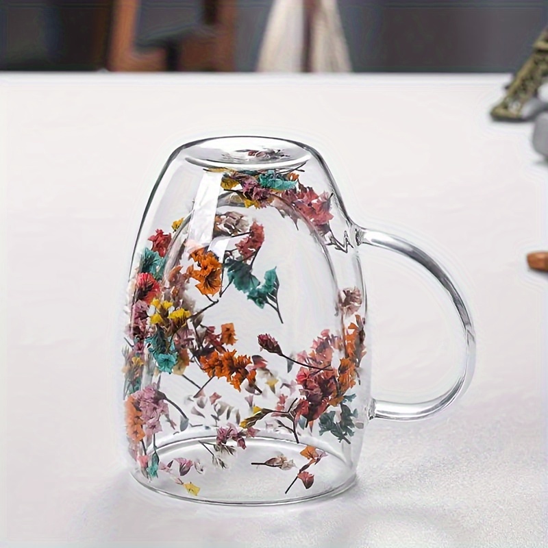 

1pc, Dried Flowers Inside Glass Coffee Mug, 11.8oz Double-walled Espresso Coffee Cups, Heat Insulated Water Cups, Summer Winter Drinkware, Birthday Gifts