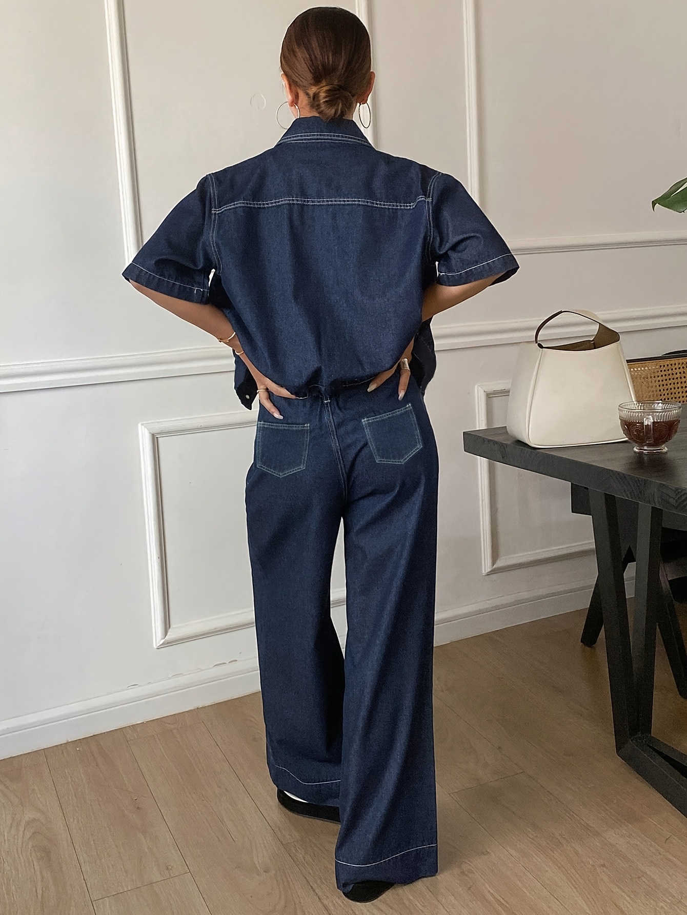 Sieviešu Neformāla Džinsa Komplekts 2 Gab. - Īsām Piedurknēm Pogu Krekls un Plašām Bikšām, Taisnas Bikšu Neformālais Tērps, Neelastīgs Audums, ar Kabatām un Priekšējo Aizdari, Ērts un Daudzpusīgs Pavasara, Vasaras un Rudens Sezonai