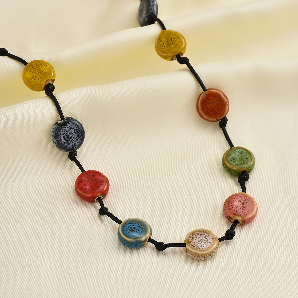 

Unisex Ceramic Bead Necklace - Fashionable And Durable, No Plating Or Setting, Made Of Pure Ceramic