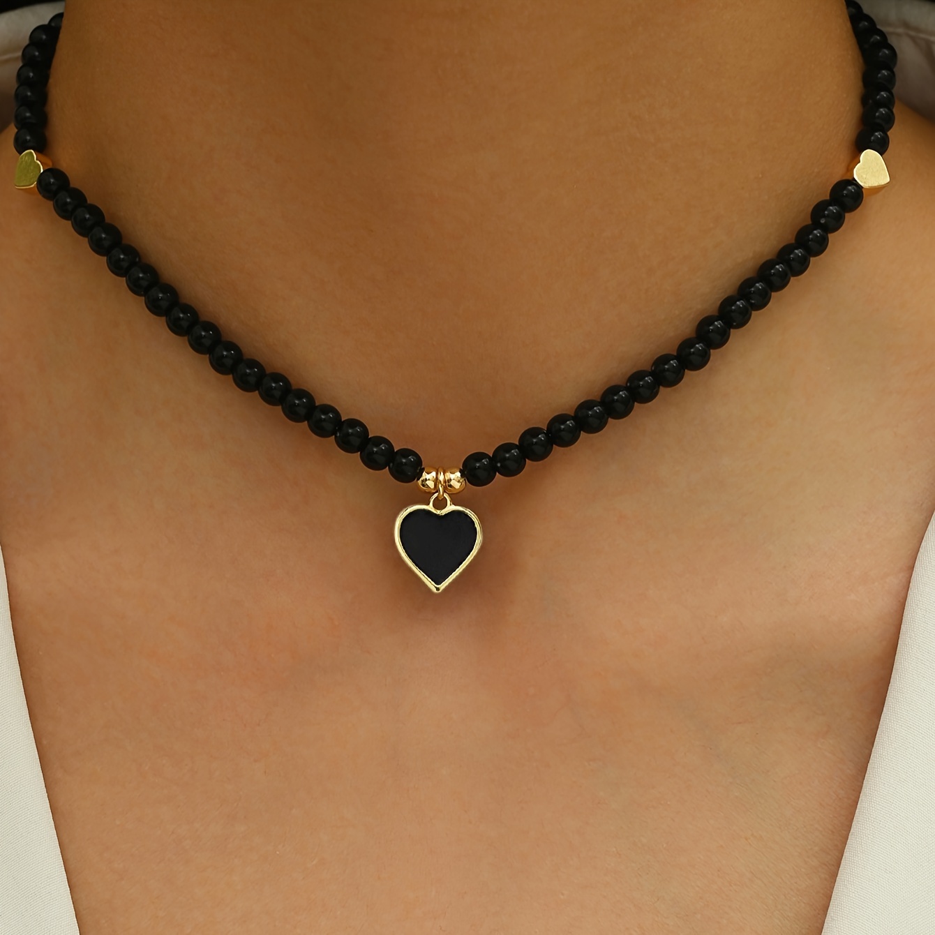 

Elegant Boho-chic Black Beaded Heart Pendant Necklace - Handcrafted Clavicle Chain For Women, Parties & Festivals