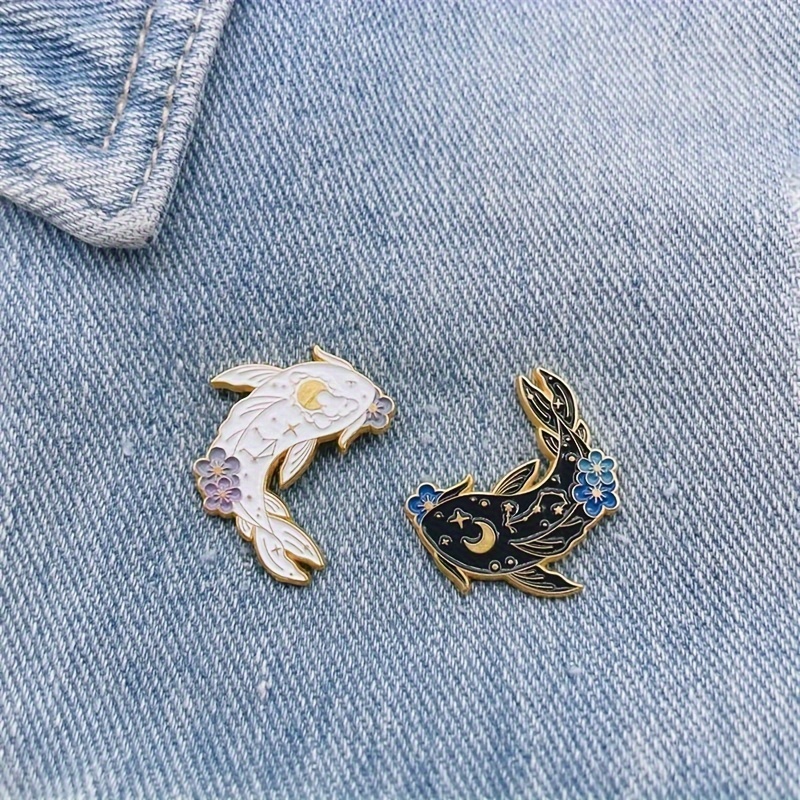 

2pcs Couple's Lucky Carp And Koi Fish Brooch Set, Black And White Enamel Fish Pins, Friendship Badge Jewelry For Women