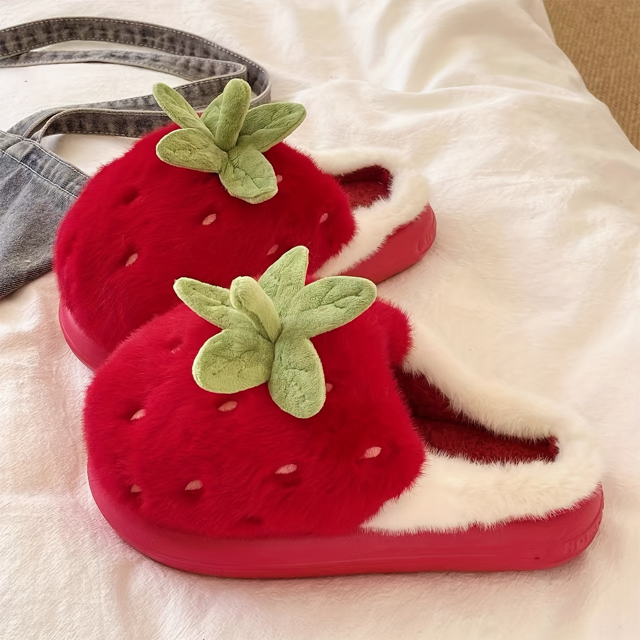 Cute And Strawberry Winter Warm Slippers, Men's Cartoon Fruit Slippers, Perfect Christmas Gift, Eva Anti-slip Wear-resistant Sole. 2 Styles And : And Strawberry
