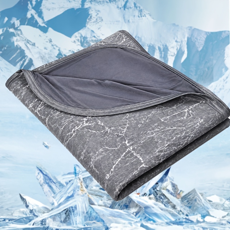 Double-sided Cooling Blanket - Q-max>0.45 Summer Blanket For Sofa/bed, Breathable Skin-friendly Cooling Sheet, Grey 155×220cm