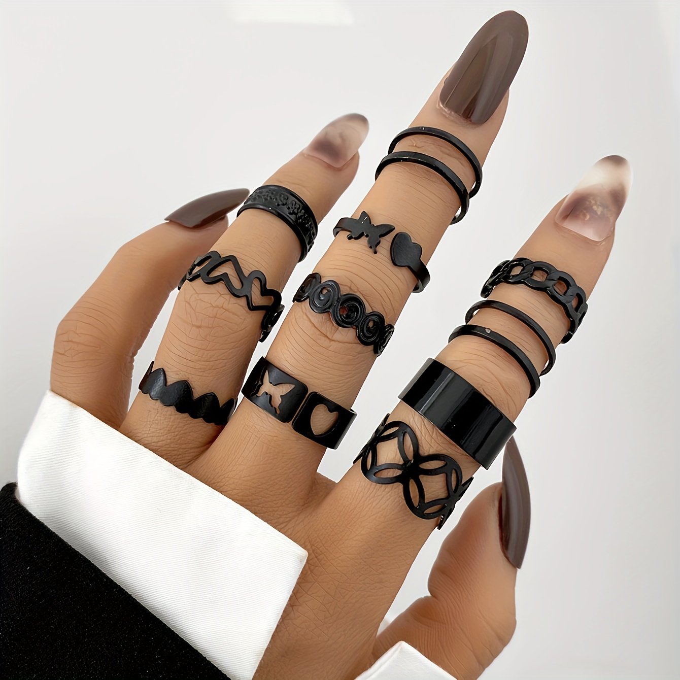 Image of 11pcs Fashionable And Elegant Vintage Gothic Style Simple Heart, , And Geometric Ring Set, Unisex Stackable Jewelry, For Halloween, Christmas, Valentine's Day, And Mother's Day