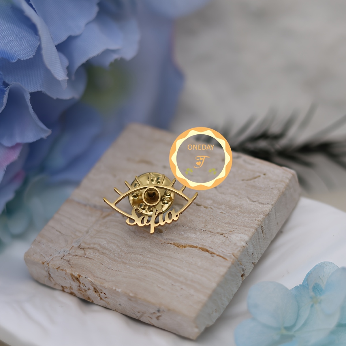 TEMU Personalized Evil Eye Name Pin - Custom Stainless Steel Lapel Pin With Golden Engraving, Protective Eye Motif - Birthday/anniversary/father's