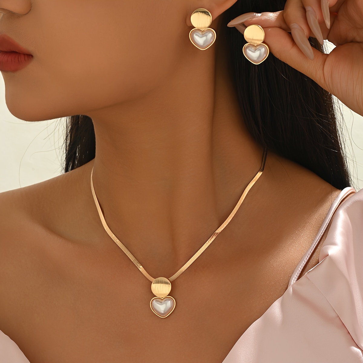 TEMU A Two-piece Jewelry Set For Women Featuring A Flat Snake Chain With A Geometric Brushed Effect And Curved Round Discs, Heart Artificial Pearl