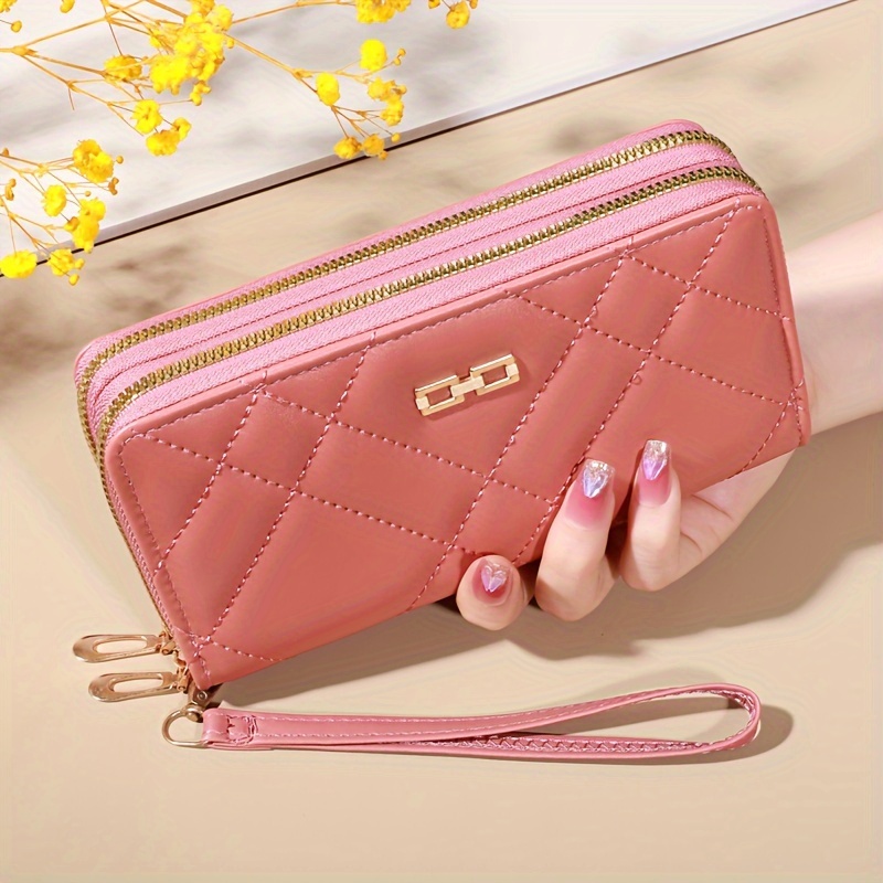 

Women's Elegant Quilted Long Wallet - Zipper Closure, Multiple Card Slots, Fashionable Clutch Purse For All Occasions