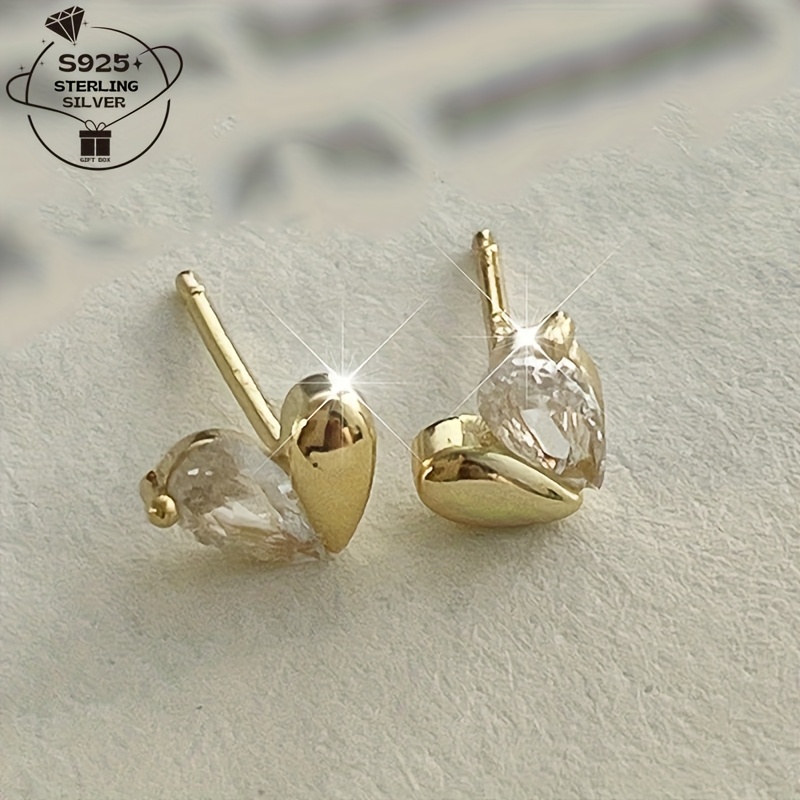 

1 Pair Of 925 Silver Minimalist Heart-shaped Earrings For Women. With Elegant Synthetic Zirconia, A Luxurious Accessory For And Parties, Making It An Ideal Valentine's Day Gift.