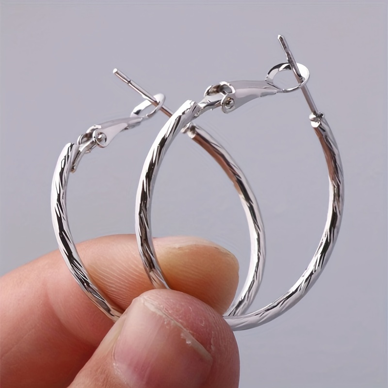 2pcs/set Fashion Metal Retro Spiral Pattern Women's Earrings