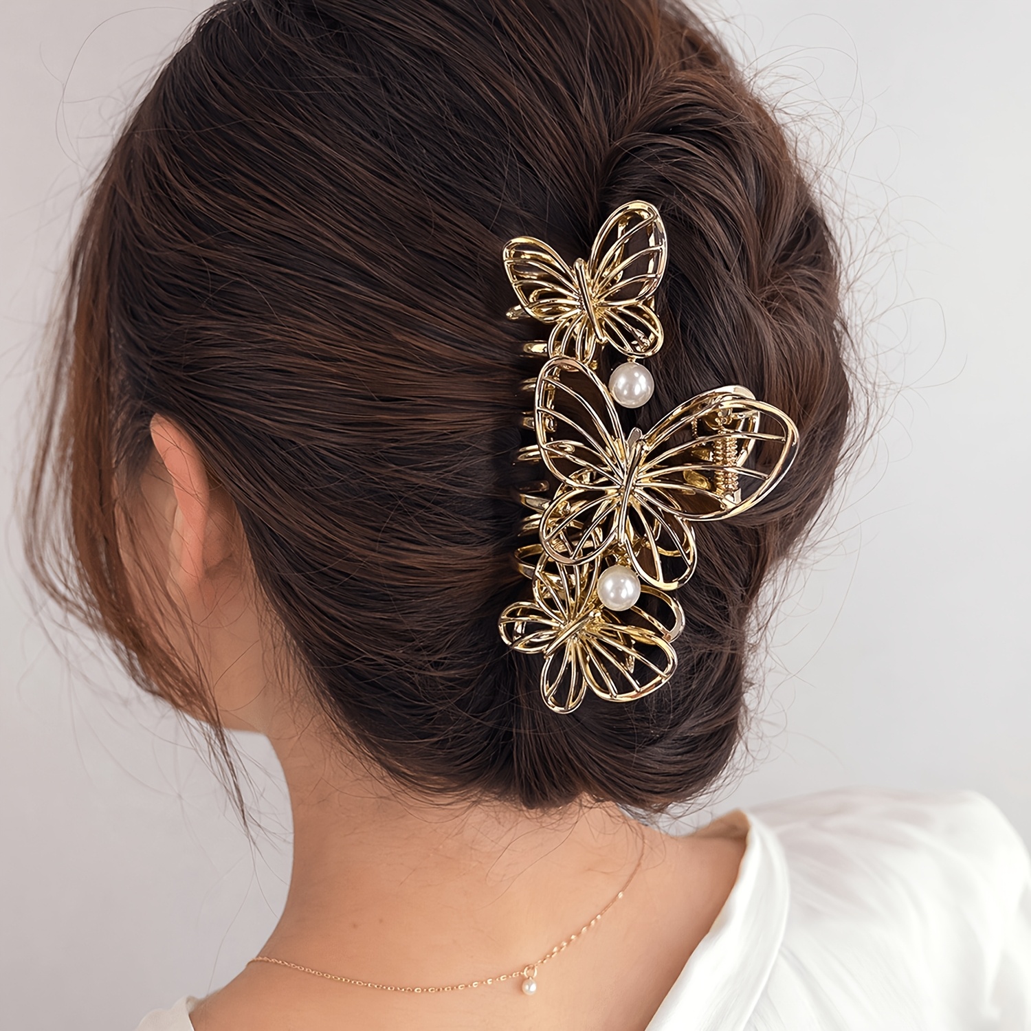 TEMU 1pc Golden Hollow Hair Claw Clip With Pearl, Elegant Metal Jaw Clip, Non-slip Hair Accessory For Women, Daily Party Wear