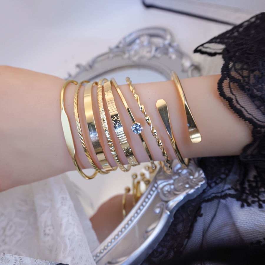 Image of 8pcs Set Of Women's Fashionable Bracelets, Featuring A Vintage Minimalist . Ideal As Daily Accessories, Suitable For Halloween, Christmas, Holiday Dates, And As A Unique Gift