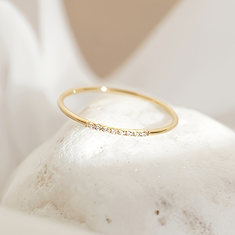 1pc Minimalist Stainless Steel Ring For Women - Sleek Golden Band With Sparkle, Perfect For Valentine’s Day, Christmas, Birthdays, And Gifts For Girlfriend