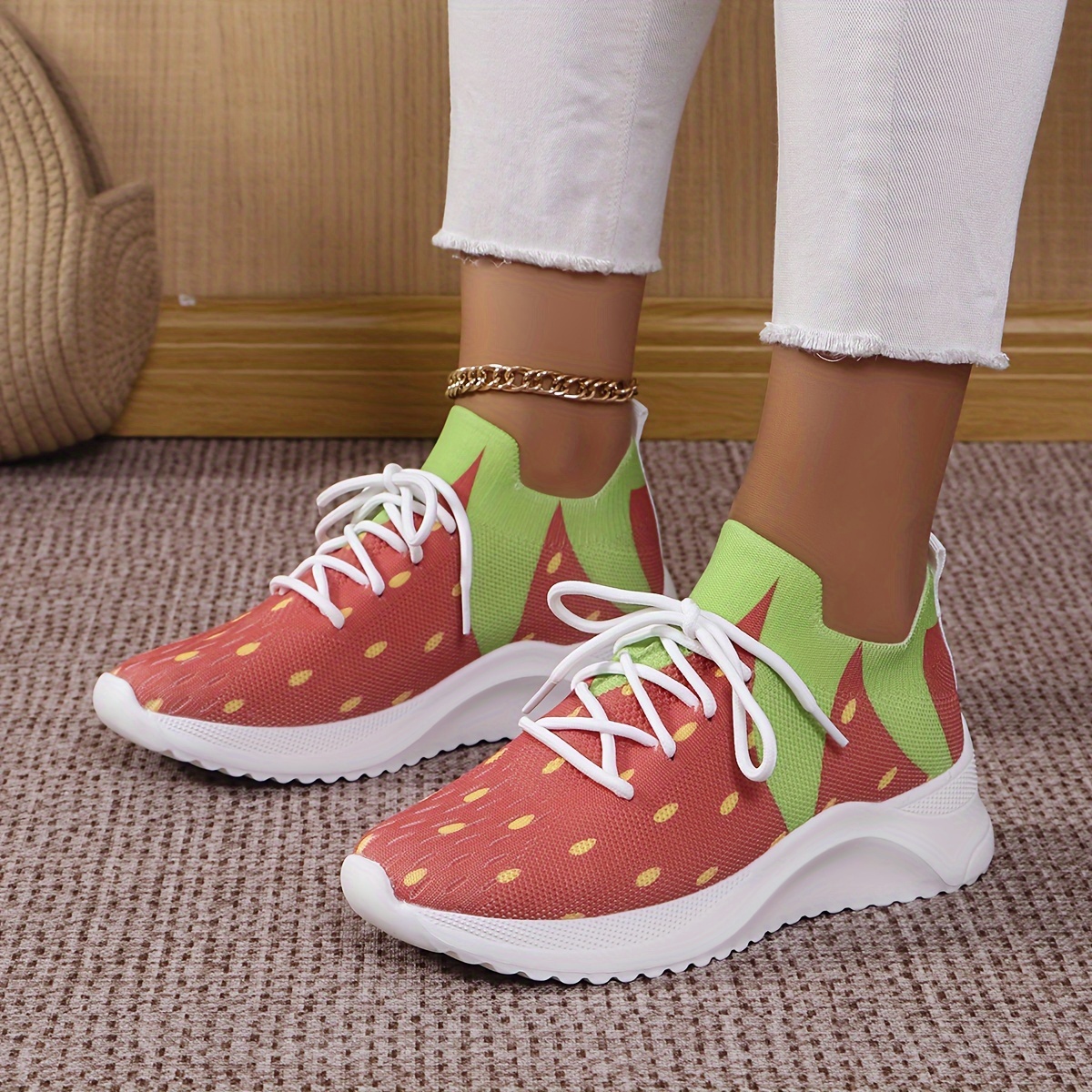 

Sneakers de mode pour femmes avec imprimé fraise, chaussures basses en tissu à lacets, bout uni, semelle en EVA - Chaussures décontractées confortables toutes saisons de Taizhou