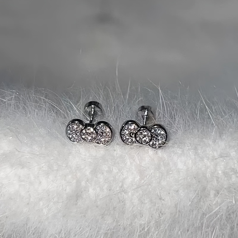 Women's Shimmering Bow-Shaped Cartilage Stud Earrings