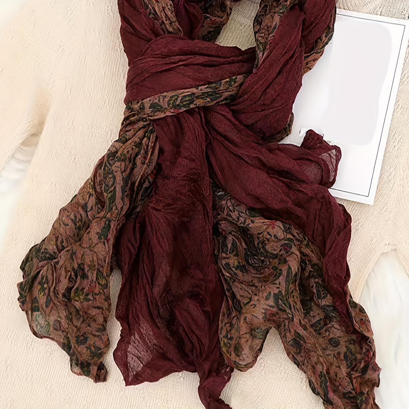 A Printed, , Fashionable Scarf, Neckerchief, And Scarf Suitable For Daily Use When Going Out