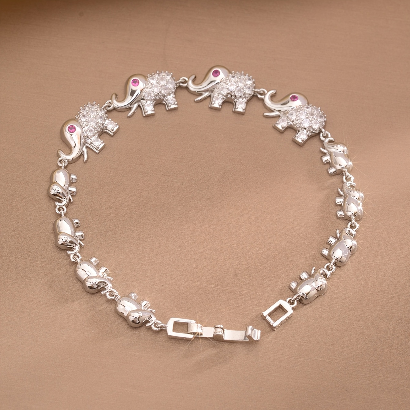 TEMU A Stylish Bracelet Featuring A Minimalist With A Copper Inlay And Synthetic Zirconia, Perfect As A Gift For Women And Suitable For Everyday Wear