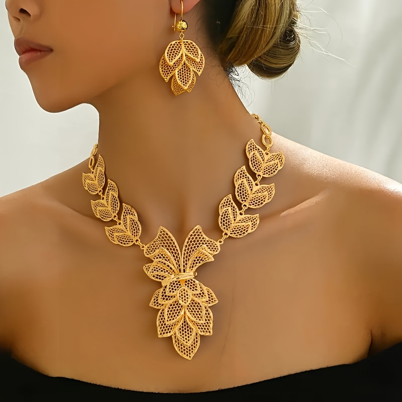 Image of Luxury New 2pcs Hollow Drop Earrings And Hollow Necklace, Women's Jewelry Set, Bride Wedding Accessory, Suitable For Daily Banquet Matching Exquisite Clothing Additions, Valentine's Day, Mother's Day