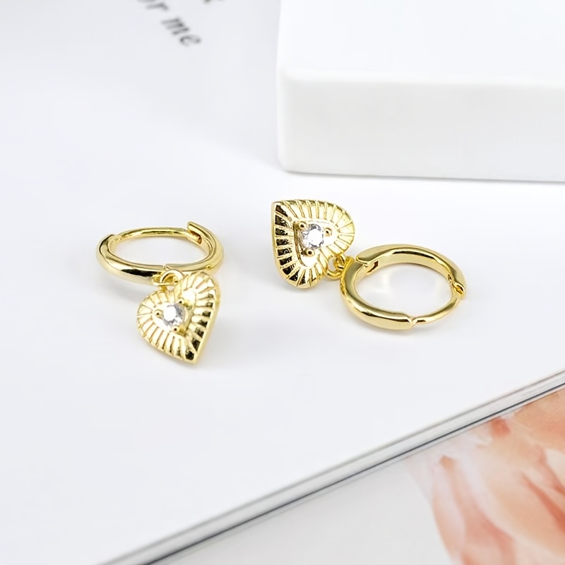 Vintage Heart-Shaped Small Ear Cuff, Elegant Design