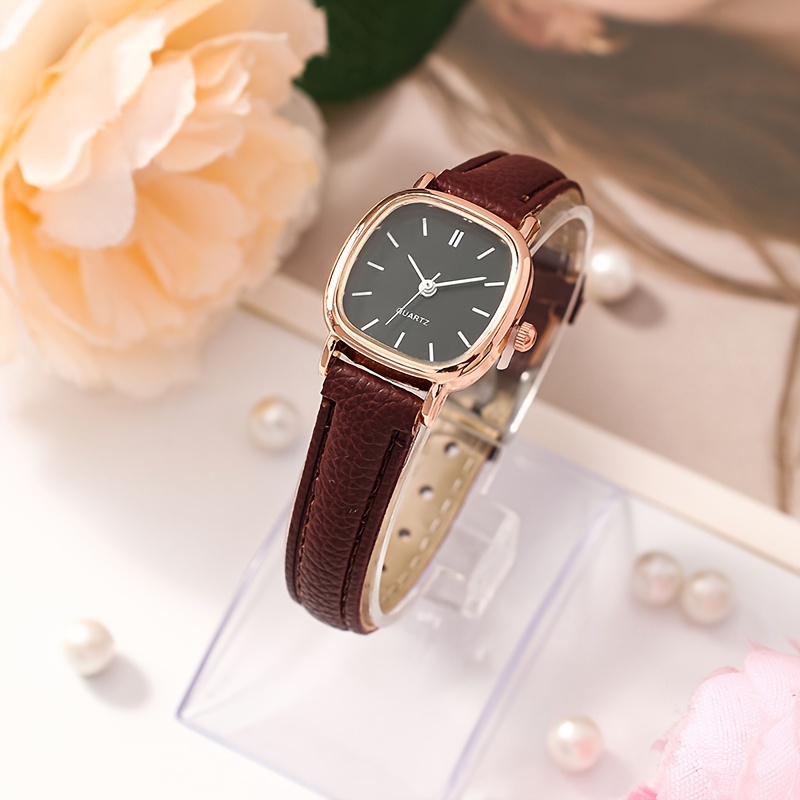Fashionable Womens Quartz Watch A Belt Jewelry Accessories