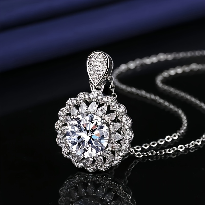 

Elegant 5ct Moissanite Sunflower Pendant Necklace - Luxurious & , Casual Wear Or Gifting, Best For Christmas