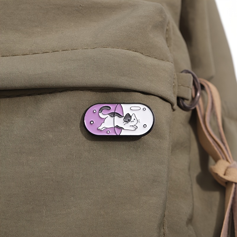 Creative Happy Capsule Medical Pin, Funny Expression Brooch