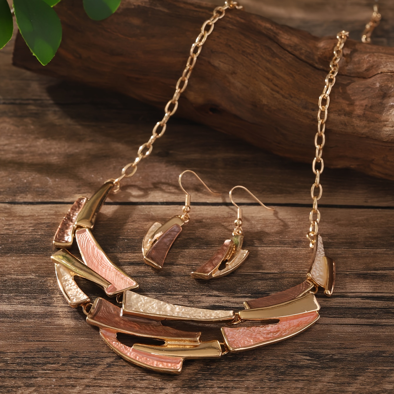 E-shop Geometrische Ohrstecker und Halsketten-Set: Vintage Bohemian Style, Zinklegierung, geeignet für und Partys