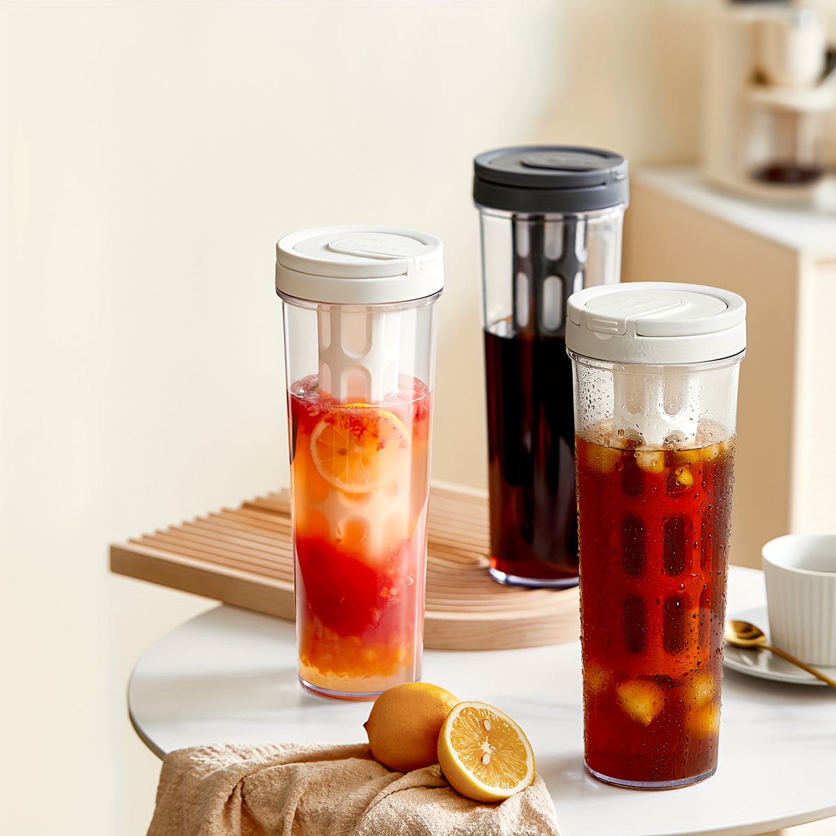 

1pc, Modern Plastic Water Bottle With Infuser (3.78''x10.4''/9.6cm*26.5cm), Coffee Tea Fruit Infusion Cup, Leak-proof, On-the-go Hydration, Durable, Bpa-free, Kitchenware, Portable Beverage Container