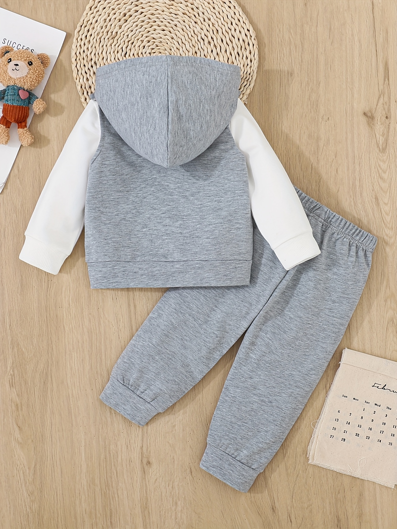 A 3pcs Set for Baby Boys Featuring a Hoodie with Bear And a Vest - Casual Sportswear with Zipper Details, Machine Washable - Perfect for Spring And Autumn, Ideal for Outdoor Activities. - Image 6