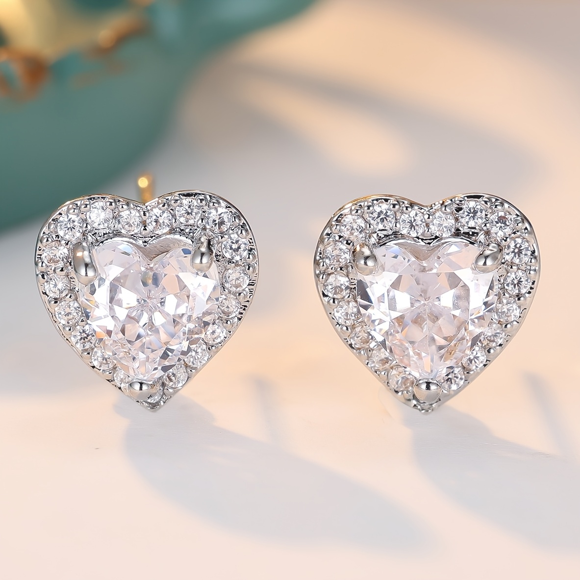 TEMU Une paire de boucles d'oreilles stud quotidiennes en synthétique blanc de cœur pour mariage